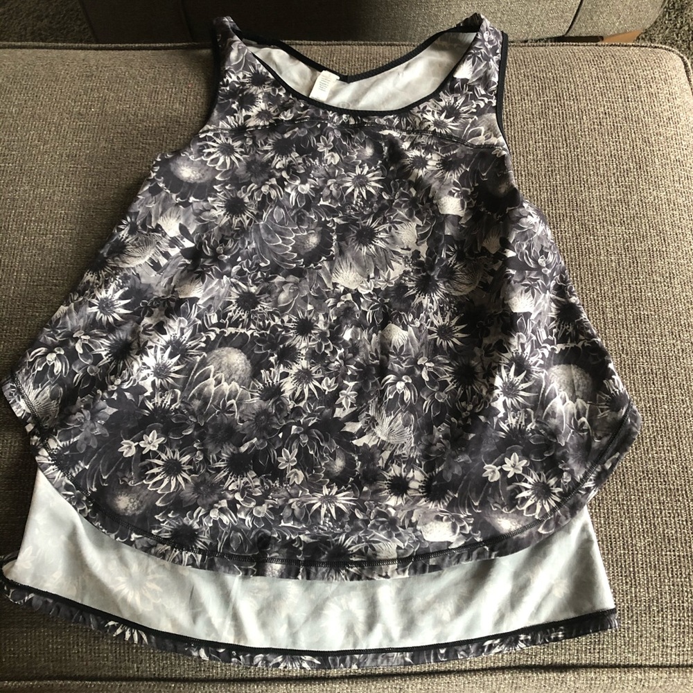 Lululemon tank